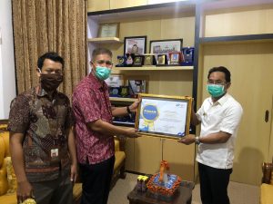 Kembali, Pemkab Sigi Terima Penghargaan Dari BPS Atas Capaian Sensus Penduduk Online