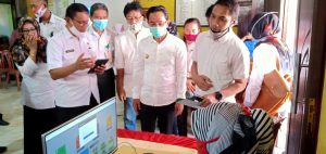 Melalui Layanan Online “Pagar Air”, Pembuatan KK dan Akta Lahir Cukup Di Kantor Desa