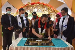 Longki Resmikan Gereja Jemaat Kalvari Watumaeta Napu