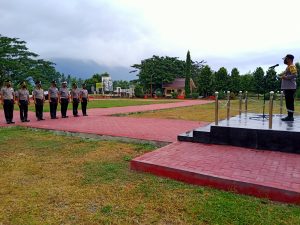 Kapolres Yoga Pimpin Upacara Kenaikan Pangkat 70 Personel Polres Sigi