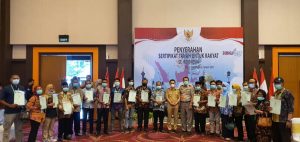 Presiden RI Serahkan Sertifikat Tanah Secara Virtual, Bupati Sigi : Hak Masyarakat Yang Sudah Menjadi Program Nasional