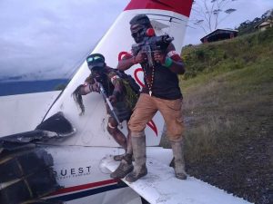 Dukungan Masyarakat Papua Berkurang, KKB Membabi Buta, Pesawat Misionari Di Bakar