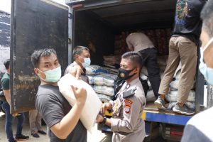 4 Mobil Box Bantuan Kemanusiaan Polda Sulteng Dikirim Menuju Sulbar