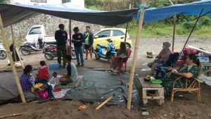 Tim Rescue NasDem Kembali Temukan Lansia Dan Balita Sakit Di Tenda Pengungsian
