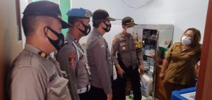 Kapolsek Biromaru Cek Langsung Tempat Penyimpanan Vaksin Sinovac Di Puskemas