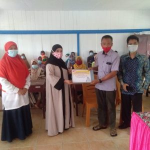 Anleg DPR RI Sakinah Aljufri Serahkan Beasiswa PIP Jalur Aspirasi