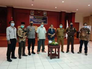 Dewan Pengurus Serikat Media Siber Indonesia (SMSI) Parimo Dilantik