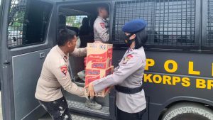 Brimob Sulteng Terjunkan Personil Dan Dapur Lapangan Lokasi Banjir Sigi