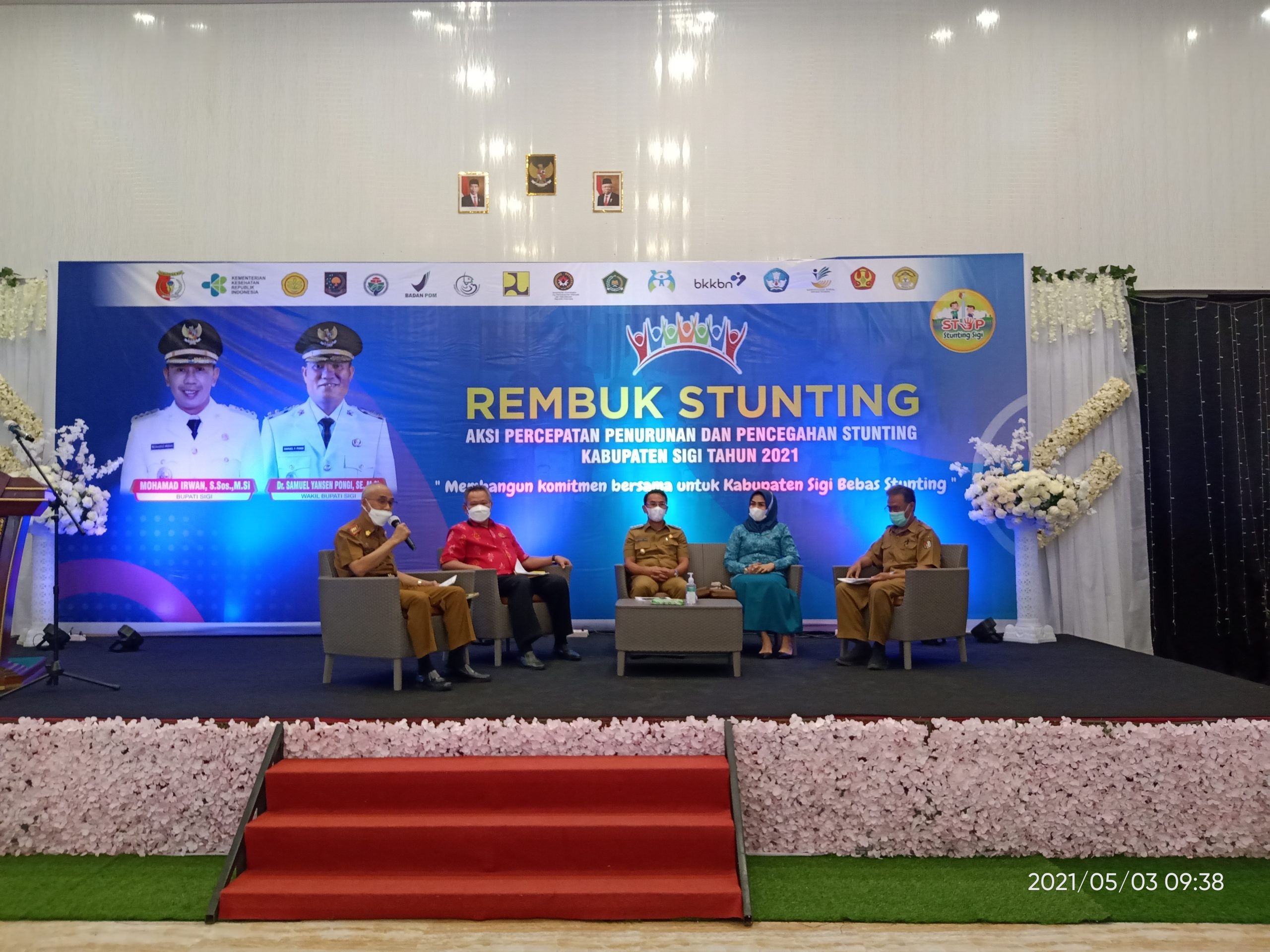 Kiri ke kanan : Sekab Sigi Muh Basir, Ketua DPRD Sigi Moh Rizal Intjenae, Bupati Sigi Mohamad Irwan, Ketua TP - PKK Sigi Hj. Hazizah, S.M, Kepala BP3D Sigi Sutopo Sapto Condro