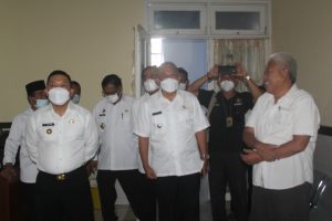 Sehari Pasca Dilantik, Amir – Furqan Sidak Beberapa Ruangan Kantor Bupati Banggai