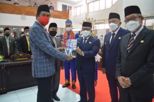 Herwin-Mustar Hadiri Sertijab Amir-Furqan dan Rapat Paripurna DPRD Banggai