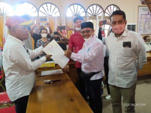 Serahkan Berkas Pencalonan, Anjas Bertekad Bawah KONI Sulteng Level Tengah Gelaran PON