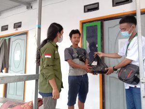 Gerakan Berbagi Pada Warga Sebar Ribuan Paket Sembako di Kota Palu