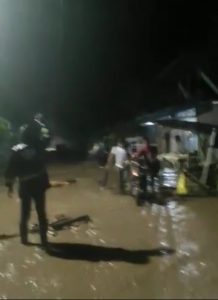 Video Viral, Banjir Di Rogo Dolo Selatan Warga Panik Berhamburan Selamatkan Diri