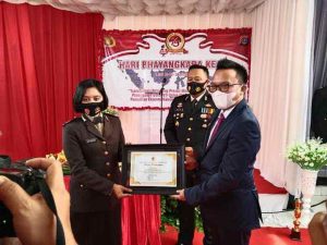 Sosok Briptu Ike Pontoh, Polwan Cantik di Polres Morowali Utara Peraih 3 Penghargaan