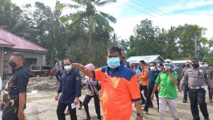 Perintahkan Langsung OPD Teknis Bantu Masyarakat Terhalang Lewati Jalur Palu – Palolo