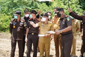 Setelah Launching GAMMJAK bagi KWT, Bupati Sigi dan Kajati Lanjut Tinjau Lokasi Pembangunan Kantor Kajari Sigi