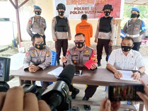 Mabuk, Pemuda di Walatana Dolo Selatan Tikam Korban Gunakan Badik