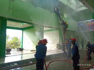 Sinergitas Tangani Kebakaran Wilayah Perbatasan, Damkar Kota Palu-Sigi Latihan Gabungan