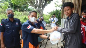 10 Tahun Partai, Nasdem Sulteng Bagikan Langsung Paket Sembako ke Alamat Sasaran Penerima Bantuan
