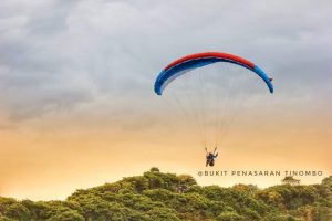 Pangeran Dirgantara Juara I Kejuaraan Paralayang Gubernur Cup 1 di Tinombo Parimo