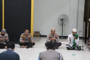 Dukung Keberhasilan Satgas Madago Raya di Poso, Kapolres Banggai dan PJU Gelar Doa Bersama