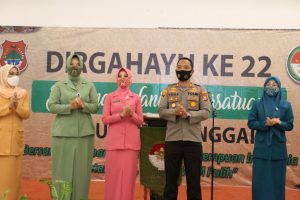 Kapolres bersama Ketua Bhayangkari Banggai Hadiri HUT Dharma Wanita ke 22