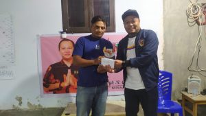 Pemenang Lomba “SAPMA Gaple Nero-Nero” di Jalan Anoa Kota Palu Terima Hadiah