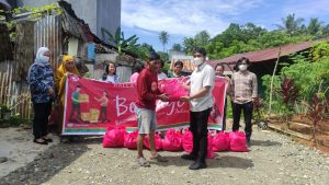 Kalla Toyota Bagikan Ribuan Paket Sembako Dalam Program Toyota Berbagi