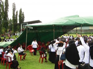 Tenda Acara Roboh saat Penyerahan SK CPNS Sigi di Lapangan Dolo