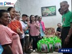 Legislator Morut Indrawati Balirante Bagikan 560 Parsel Natal di Dapilnya