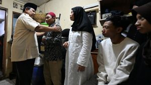 Presiden Prabowo Takziah ke Rumah Duka Affan Kurniawan, Sampaikan Duka Cita Mendalam